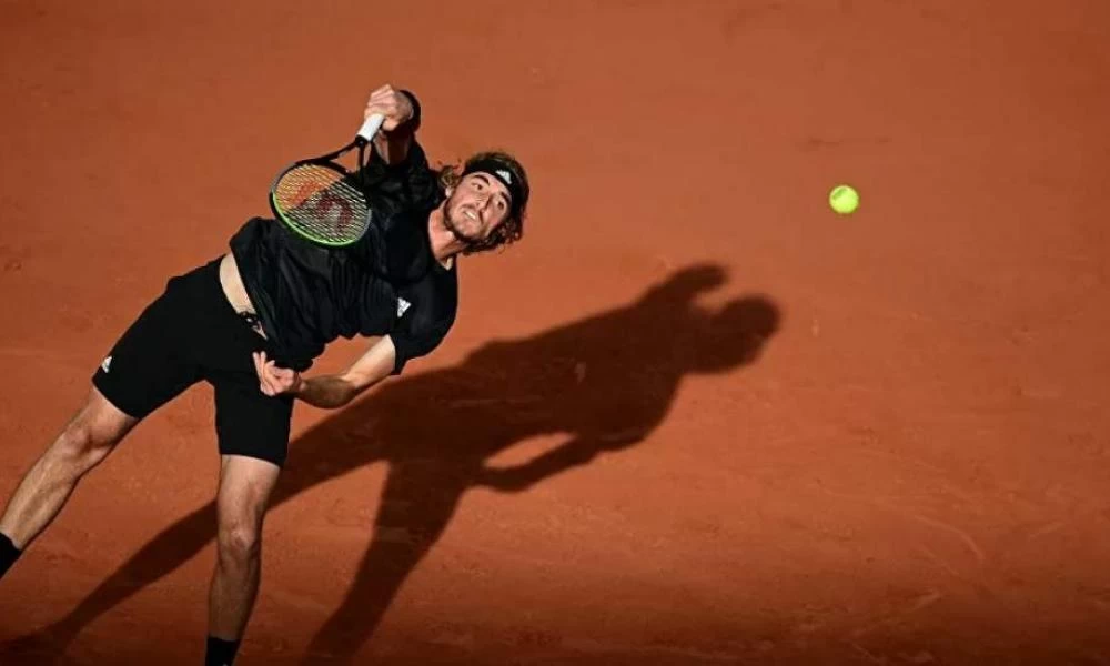 Στον τέταρτο γύρο ο Τσιτσιπάς μετά τη αποχώρηση του Μπεντένε